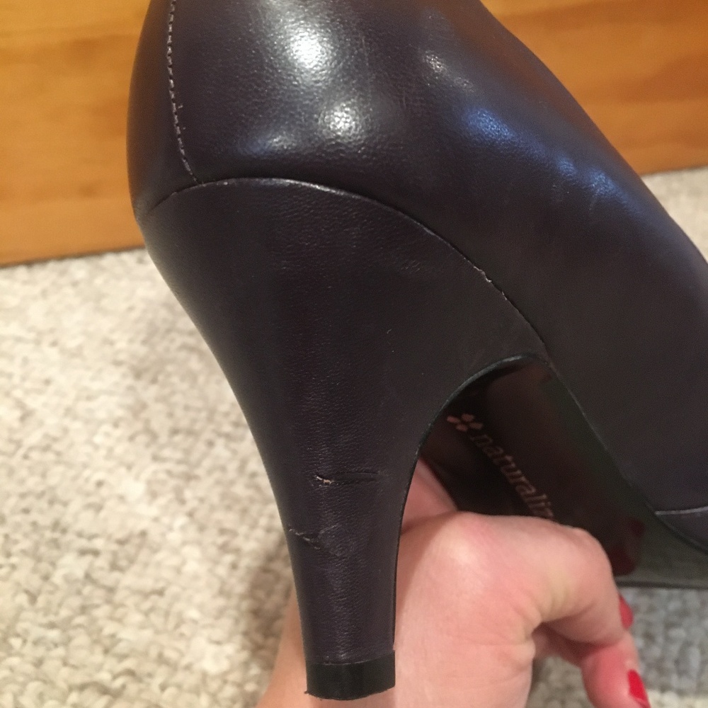Naturalizer Pumps - Picture 5 of 5